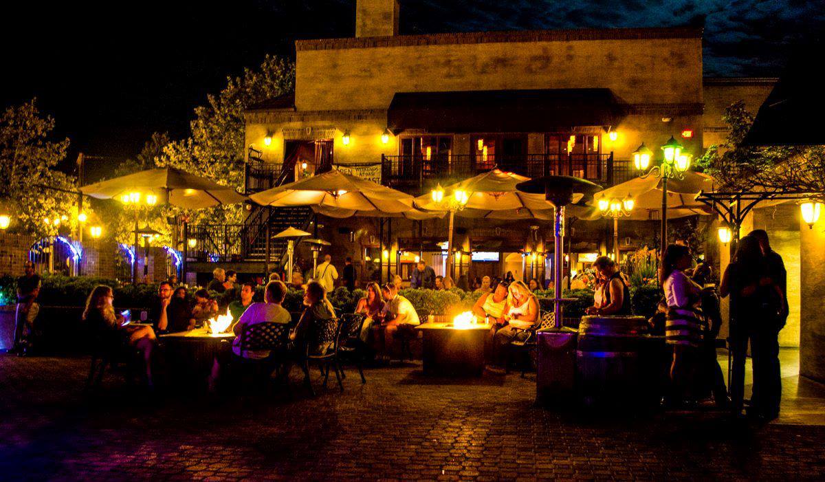 Front Street Bar & Grill